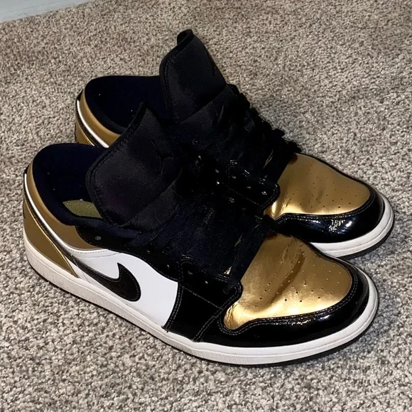 ~Air Jordan 1 Gold Toe~ Size 11 - Picture 5 of 9